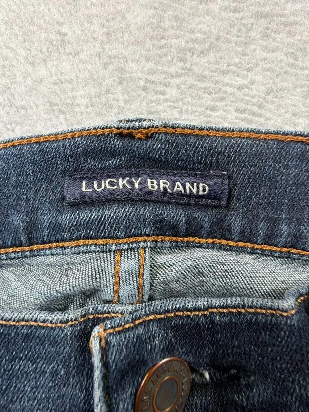 Lucky Brand Men's Slim Fit Medium Wash Denim Jeans W33 L34